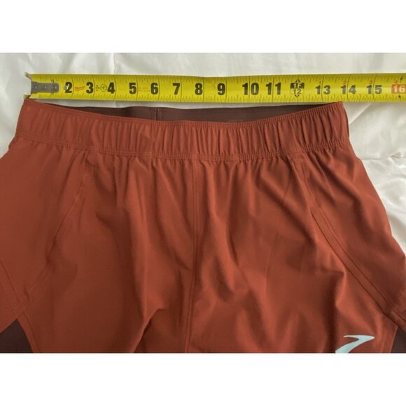 Brooks Woman Size Medium Copper Run Raisin Chaser 2 in1 5" Shorts Recycled Fabri - Picture 4 of 12